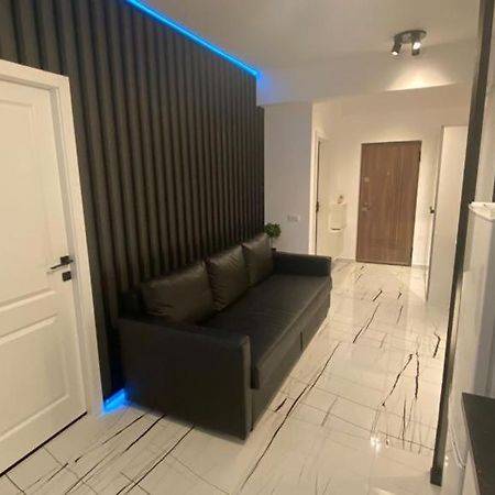 Q Luxury Apartment - Palas Center Iasi Extérieur photo