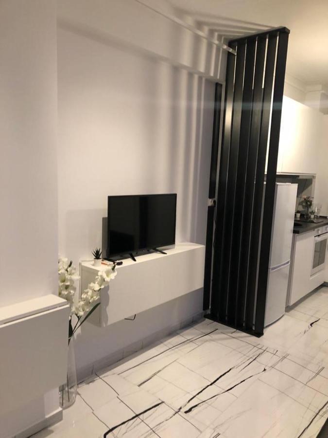 Q Luxury Apartment - Palas Center Iasi Extérieur photo