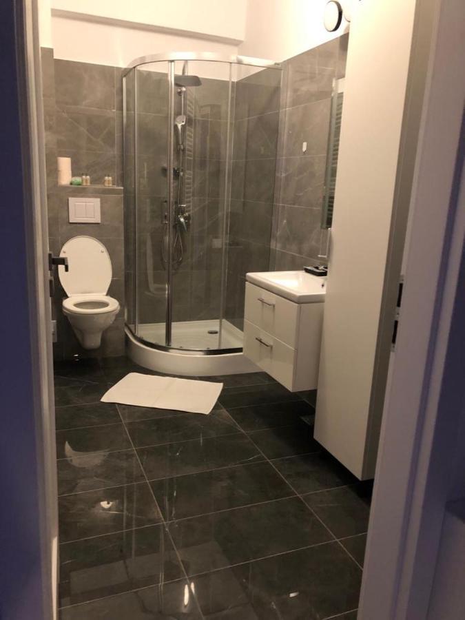 Q Luxury Apartment - Palas Center Iasi Extérieur photo